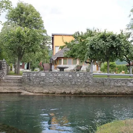 Сasa de vacaciones River Dream House Bihać