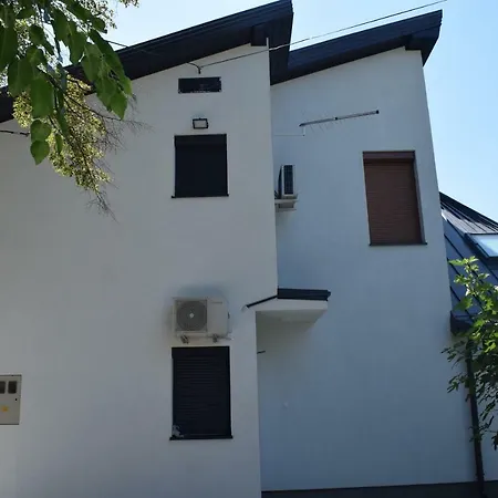 River Dream House Bihać