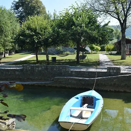Сasa de vacaciones River Dream House *
