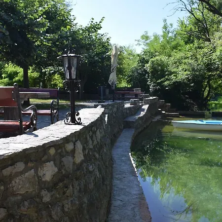 Сasa de vacaciones River Dream House